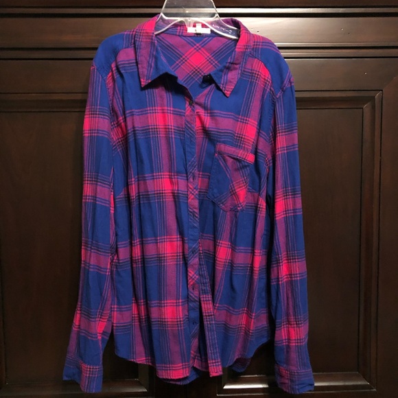 Maurices Tops - Blue and pink flannel top (NWOT)